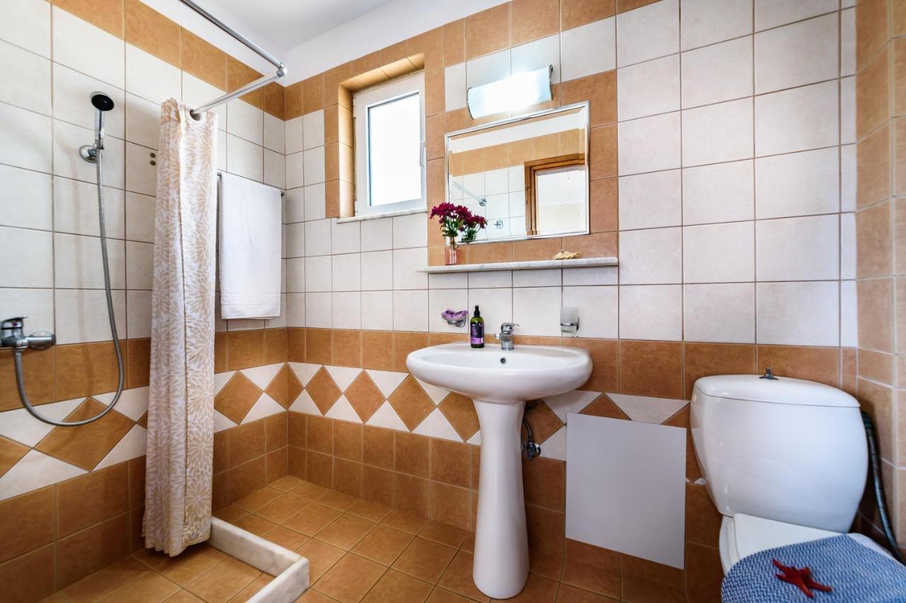 Panos Beach Hotel Platanés Eksteriør billede
